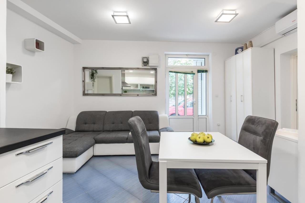 Charming Apartment Split Ngoại thất bức ảnh